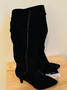 Women's Black Knee-High over the knee Pointed Toe Boots -  nwot